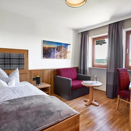 Schwarz Hotel 3*