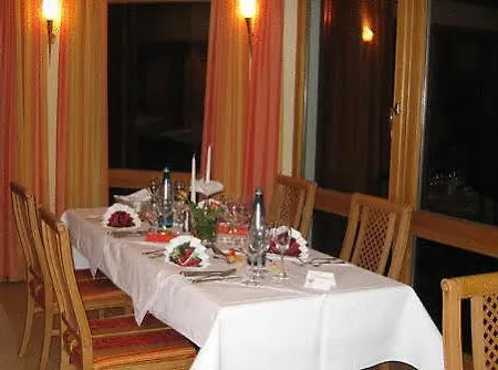 Hotel Schwarz Mehring (Bavaria)