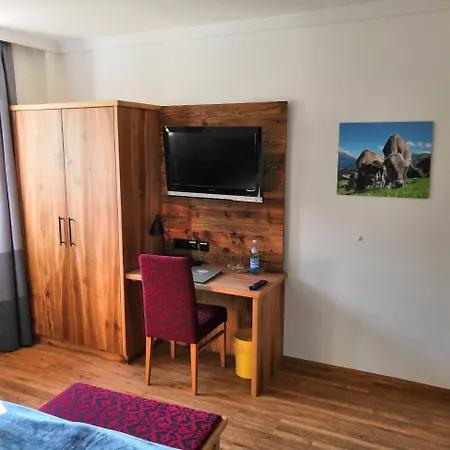 Hotel Schwarz Mehring (Bavaria)