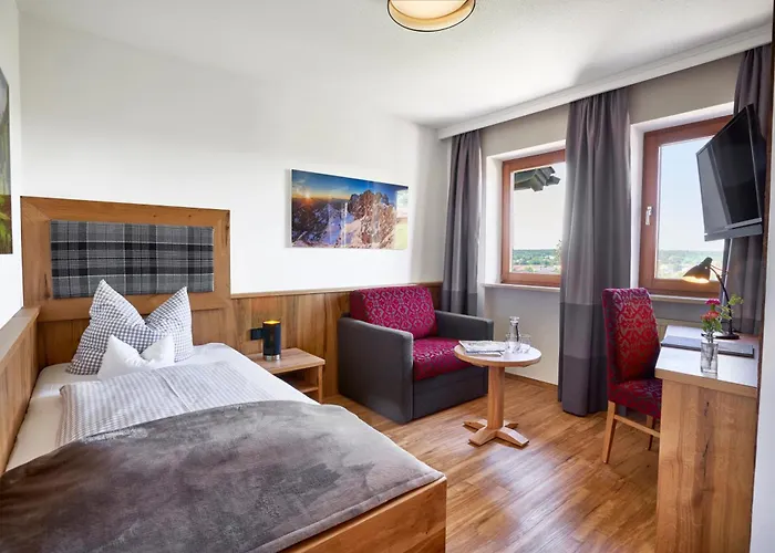 Schwarz Hotel 3*