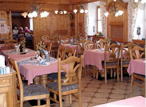 Hotel Schwarz 3*
