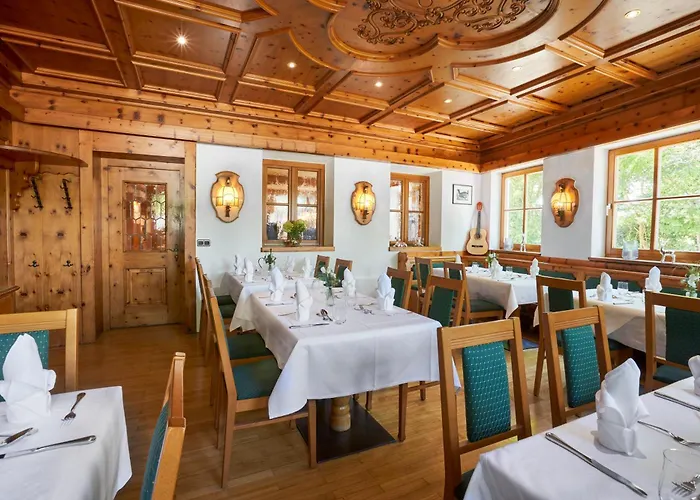Hotel Schwarz Mehring (Bavaria)